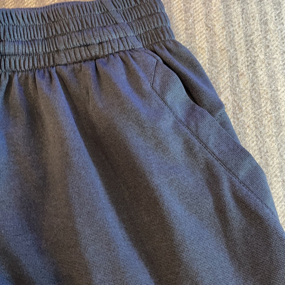 Men’s Champions Shorts - Picture 3 of 9